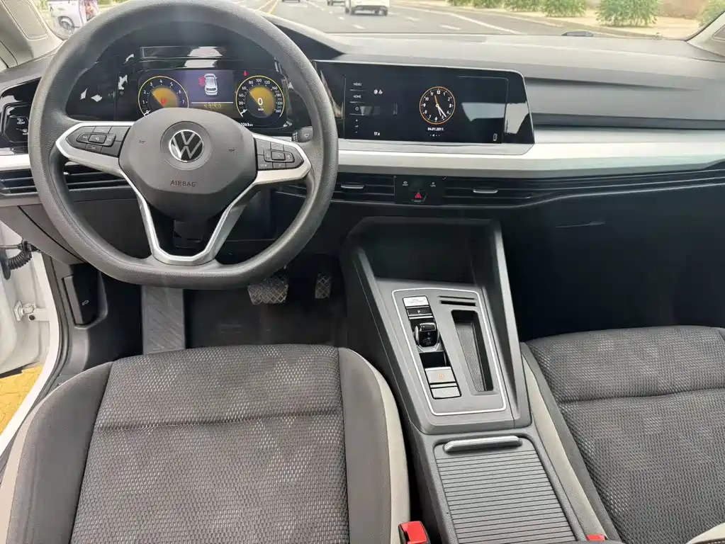 Volkswagen Golf 2023