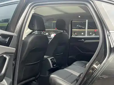 Volkswagen Sagitar 2022