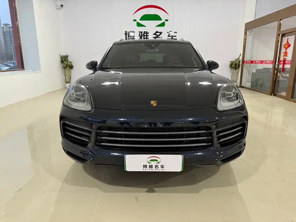 Porsche Cayenne Hybrid 2023