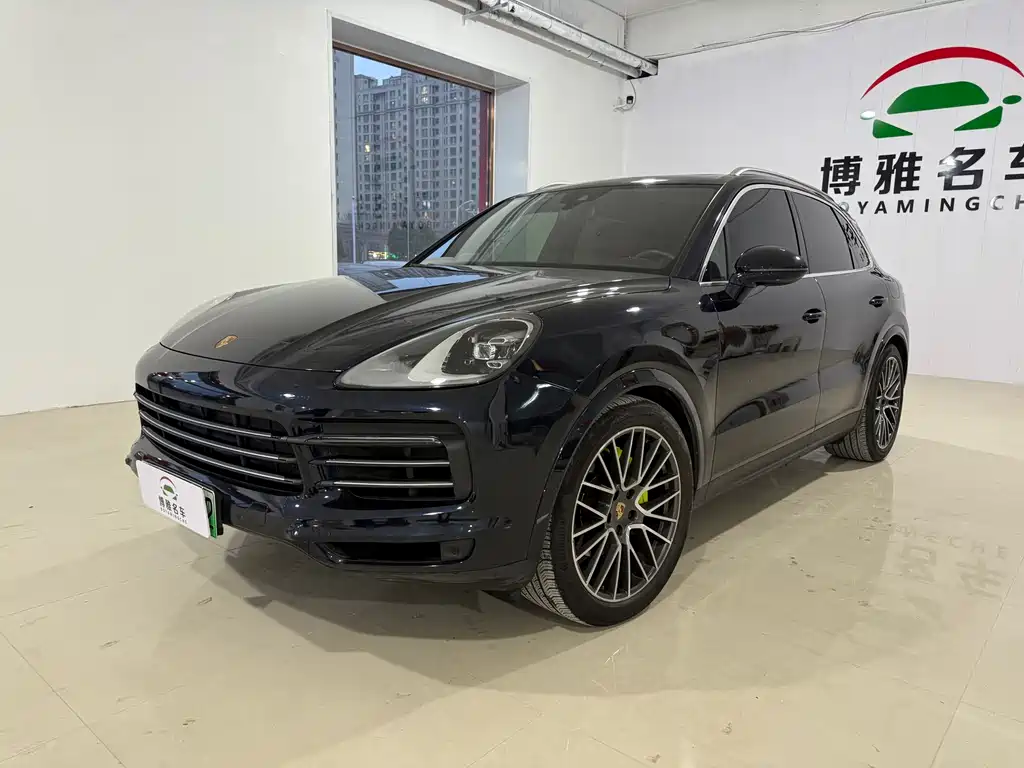 Porsche Cayenne Hybrid 2023