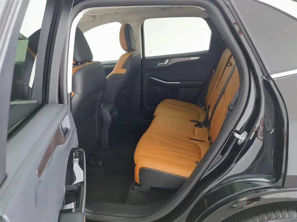 Ford Escape 2020 — фото 15