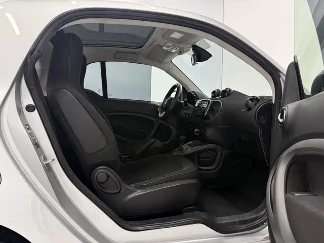 smart Fortwo 2016 — фото 12