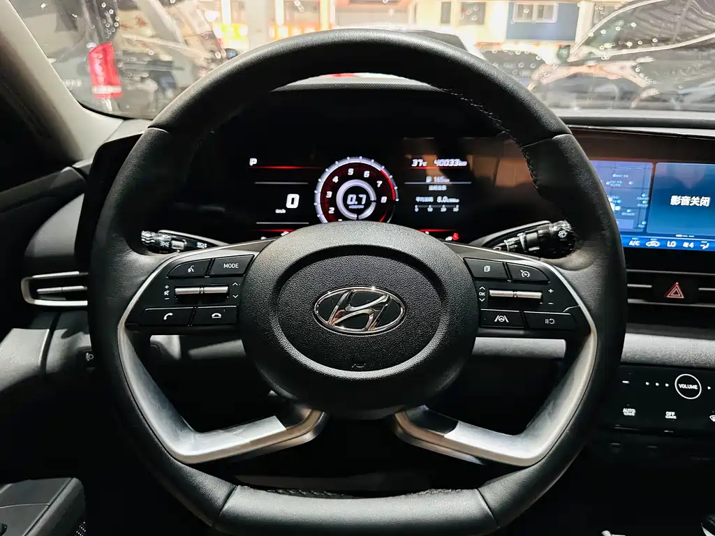 Hyundai Elantra 2022