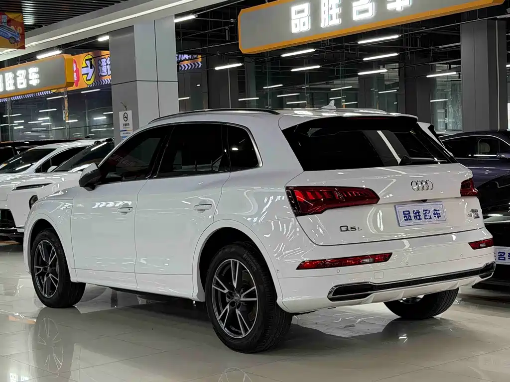 Audi Q5L 2020 — фото 4