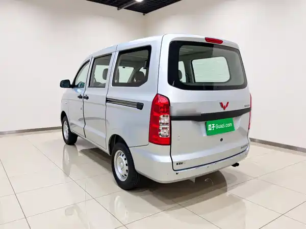 Wuling Hongguang V 2022