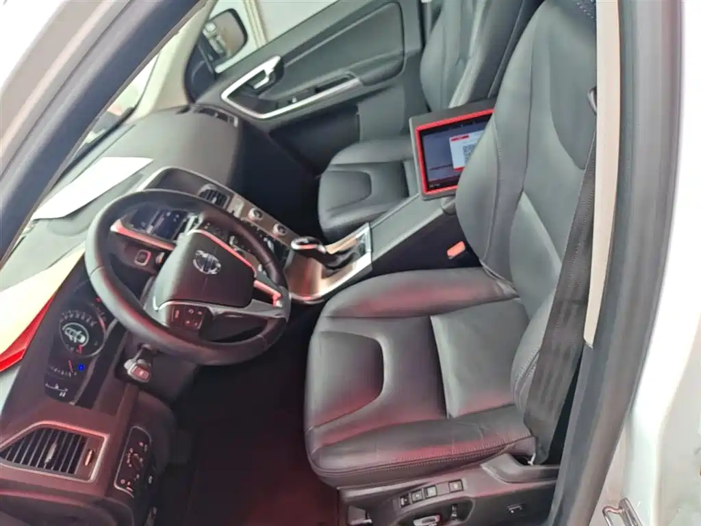 Volvo XC60 2017 — фото 15