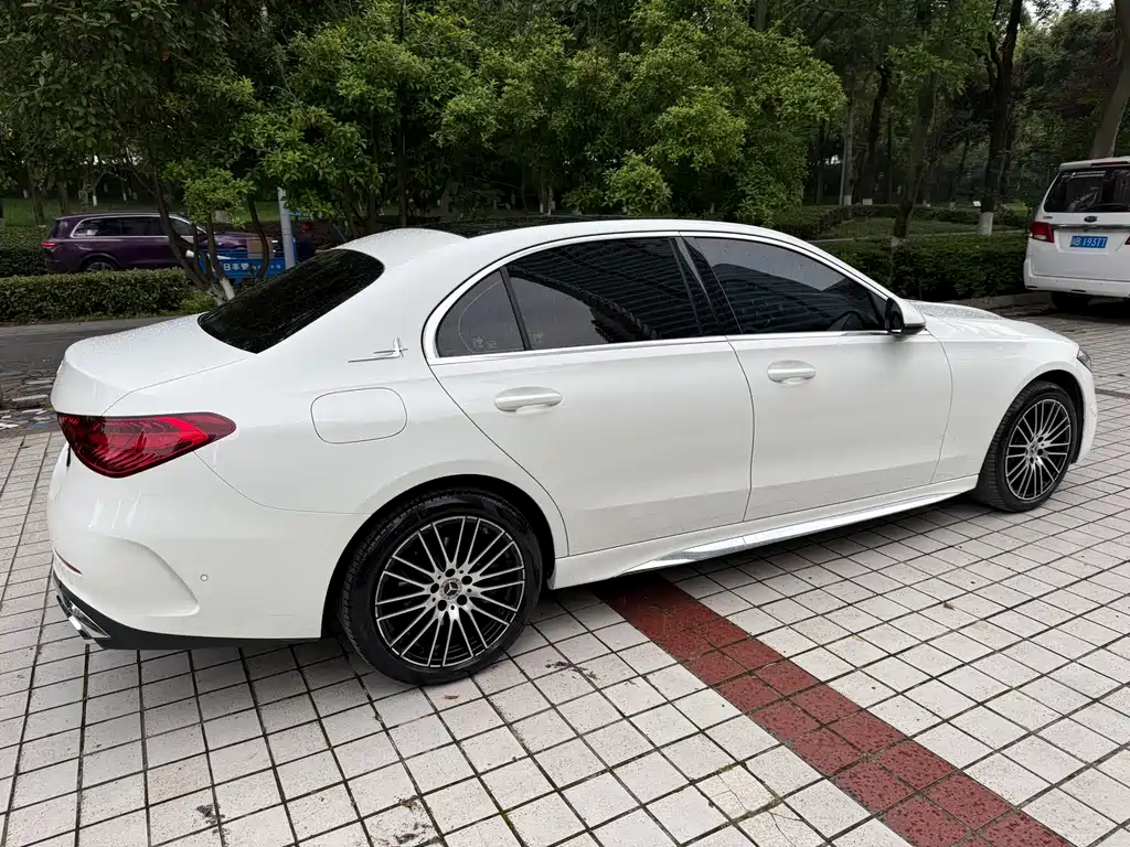 Mercedes-Benz C-Class 2022 — фото 4
