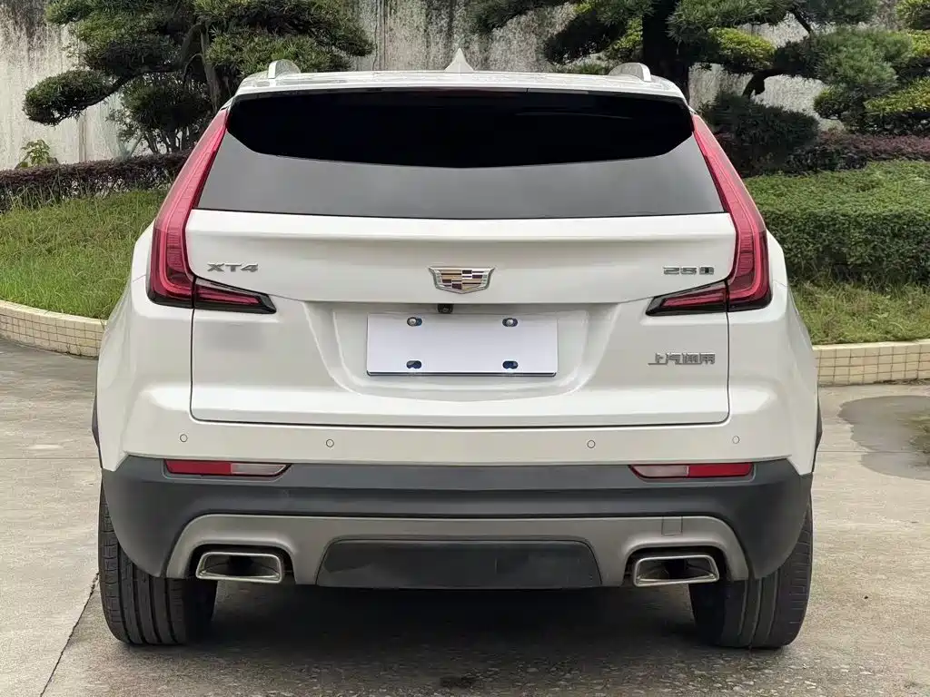 Cadillac XT4 2021 — фото 7