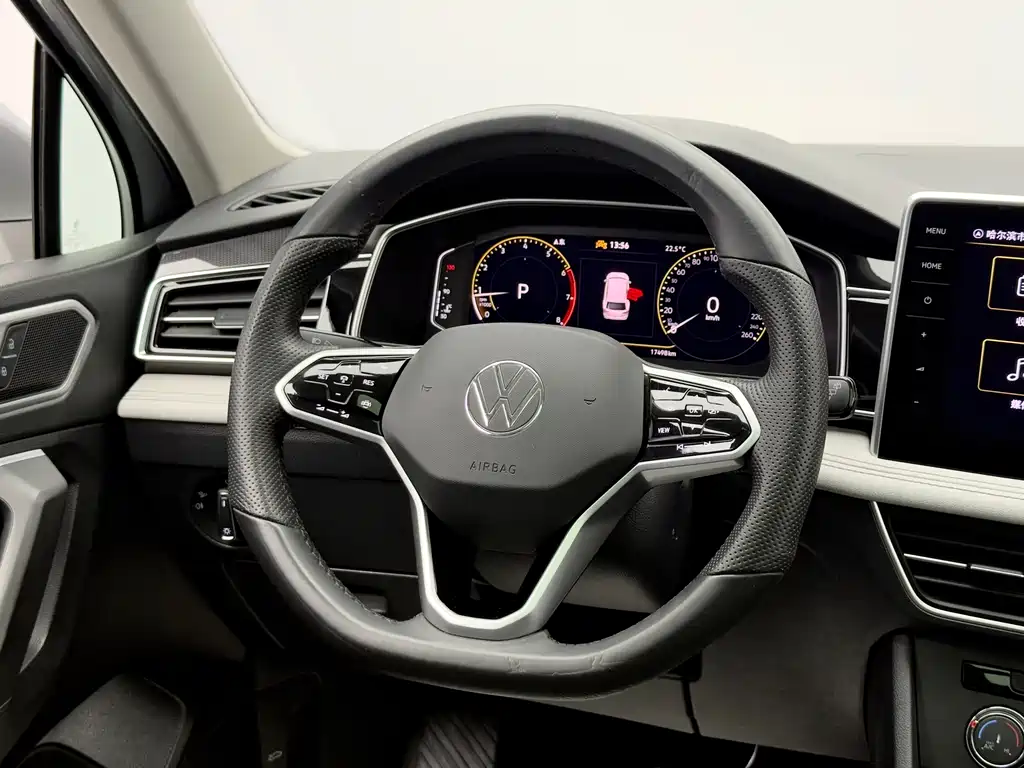Volkswagen Tiguan L 2023 — фото 15