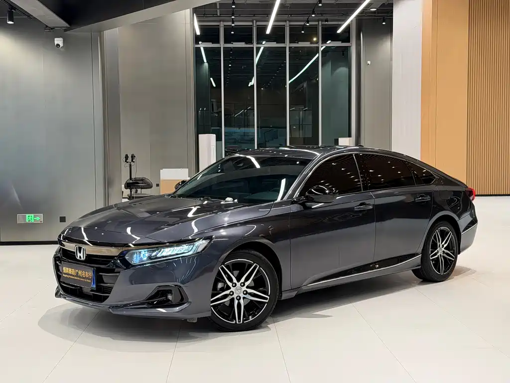 Honda Accord 2023 — фото 1
