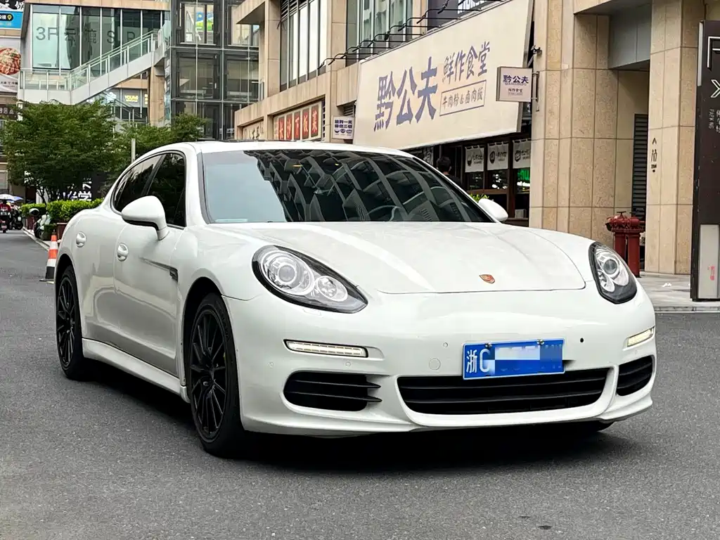 Porsche Panamera 2013