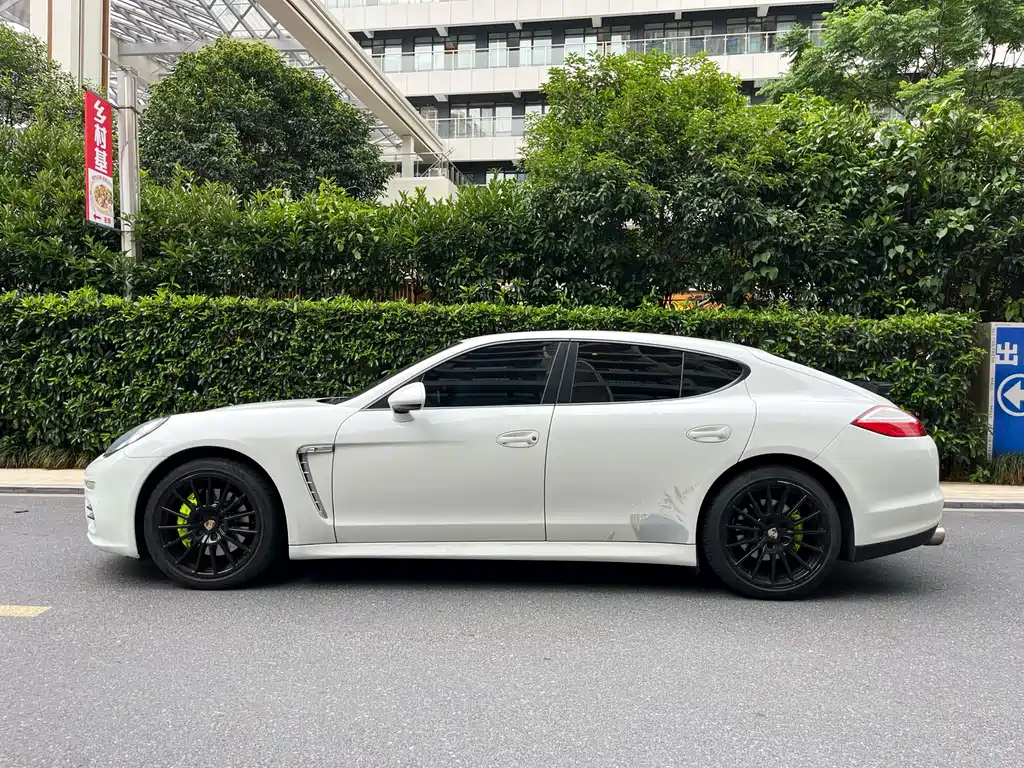 Porsche Panamera 2013