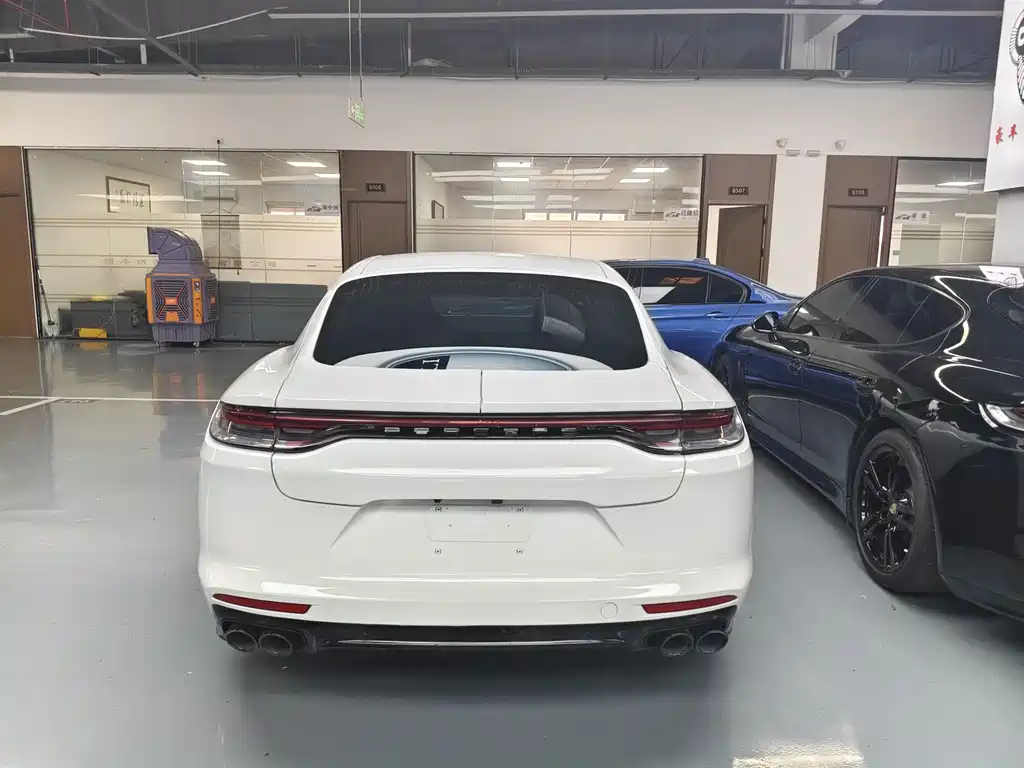 Porsche Panamera 2015 — фото 19