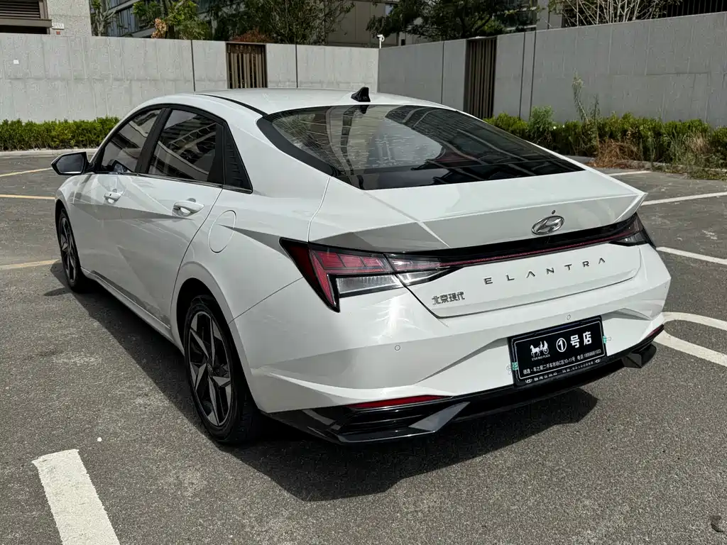 Hyundai Elantra 2021