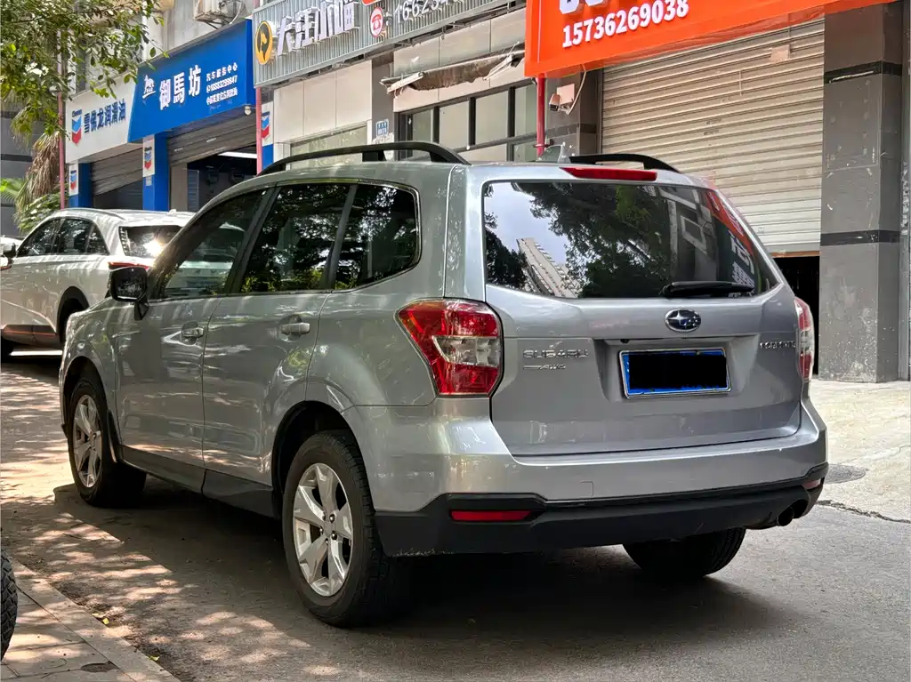 Subaru Forester 2014 — фото 12