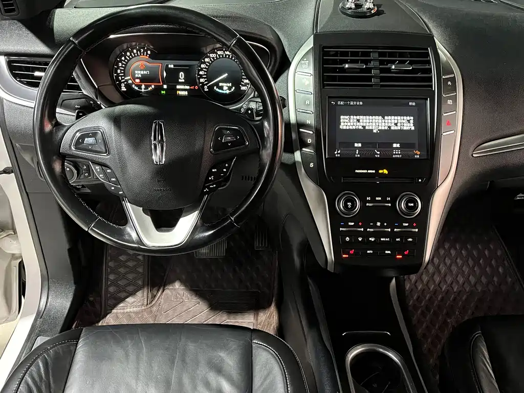 Lincoln MKC 2019 — фото 12
