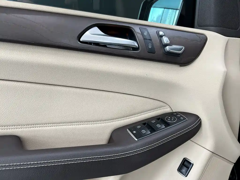 Mercedes-Benz GLE 2018 — фото 24
