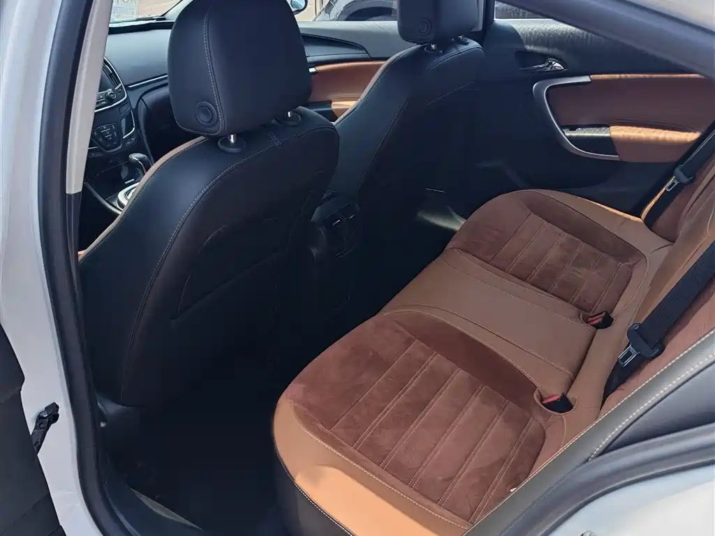 Buick Regal 2017 — фото 13