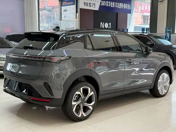 Lynk & Co 06 2026