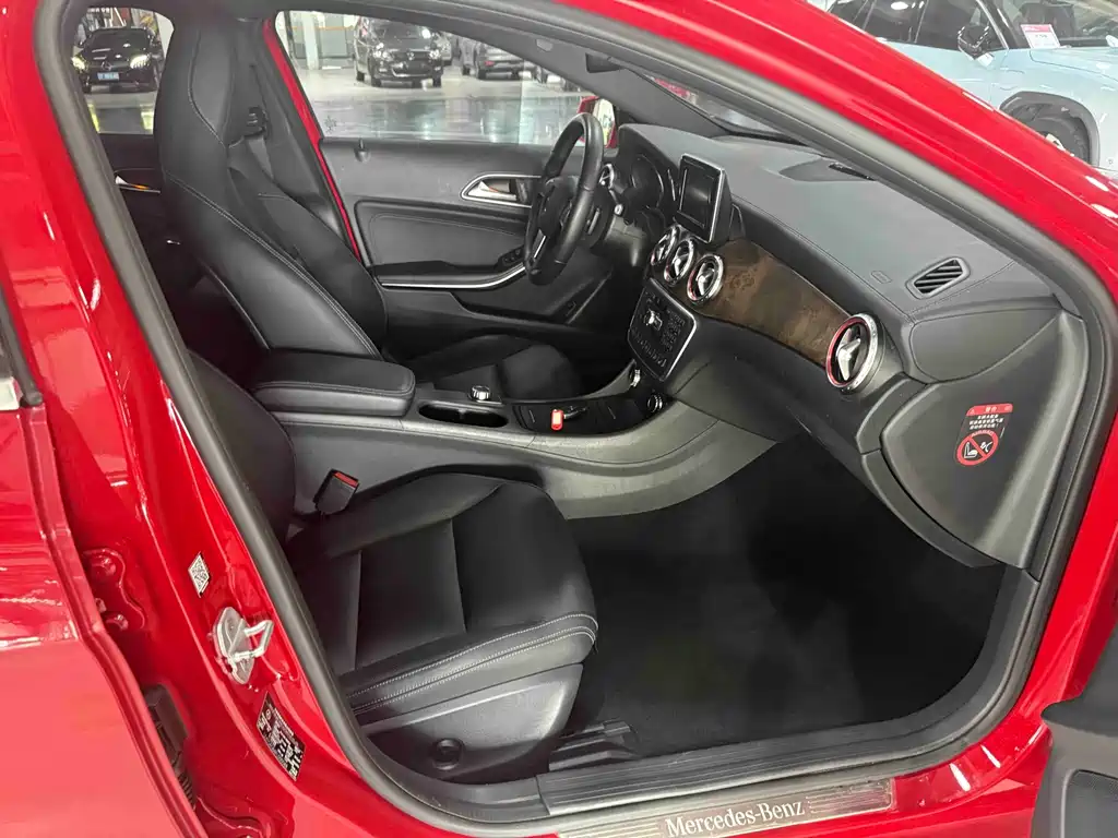 Mercedes-Benz GLA 2016 — фото 29