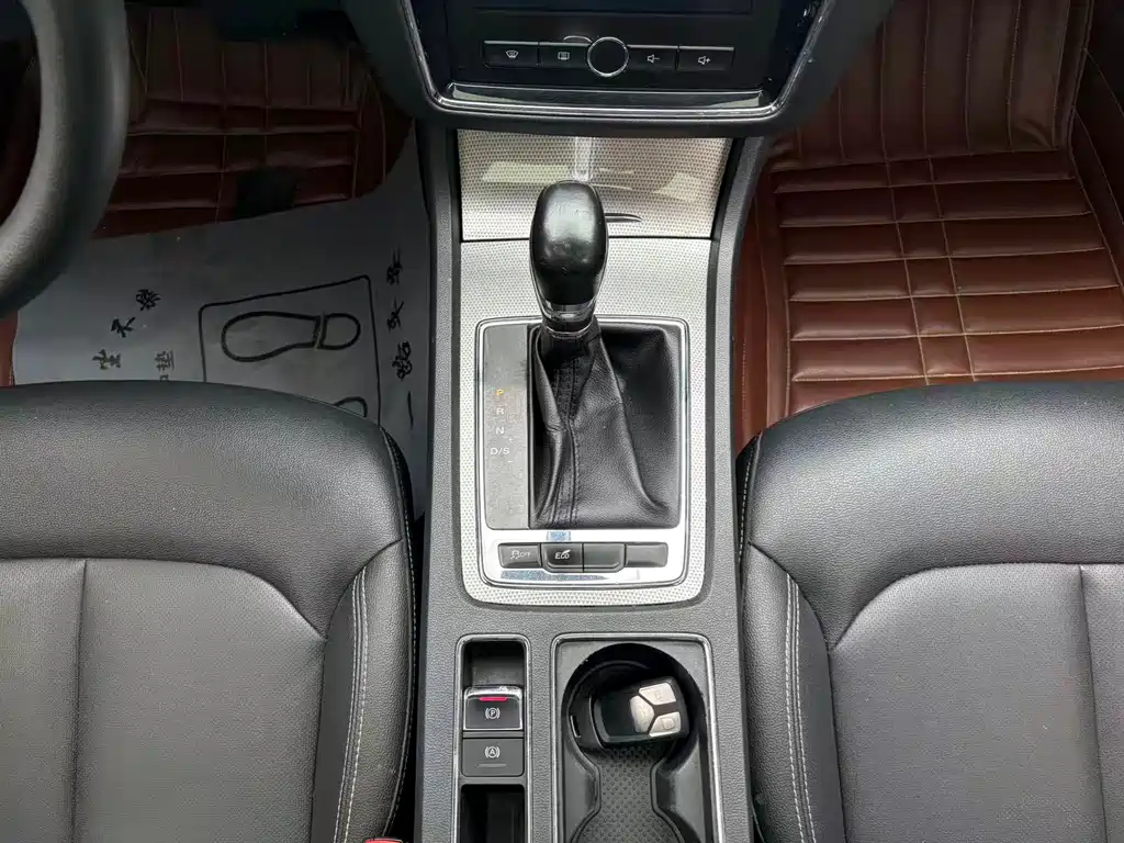 Roewe i6 Classic 2020 — фото 11