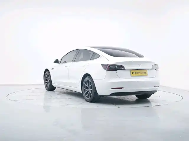 Tesla Model 3 2019 — фото 4