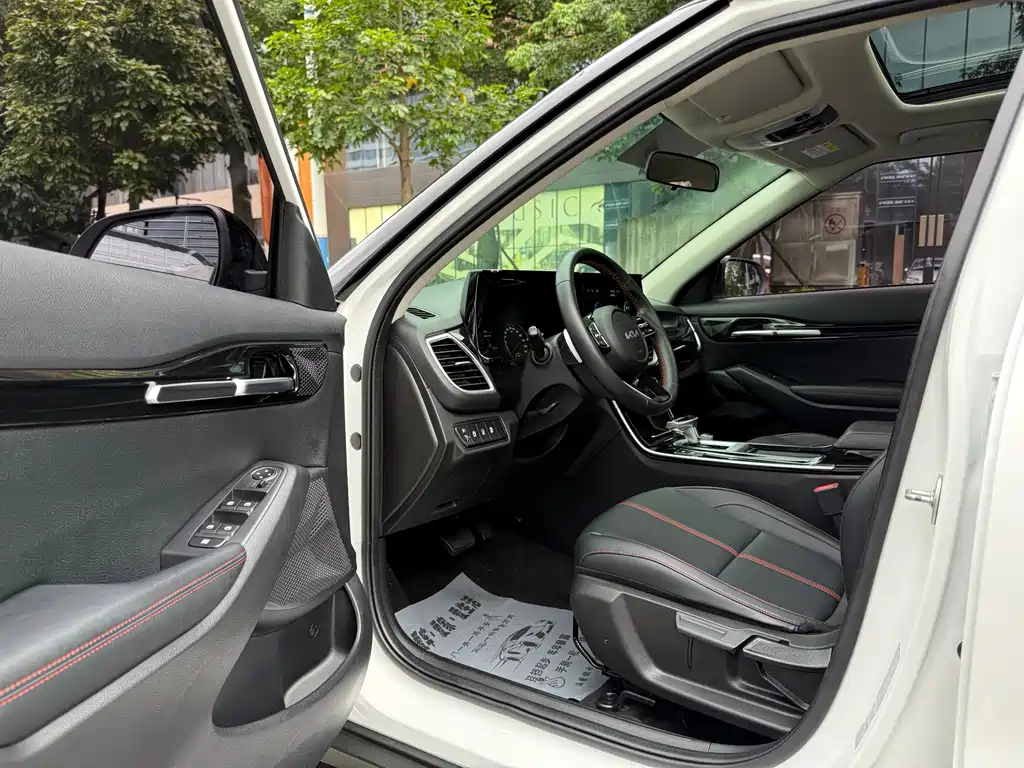 Kia KX3 2021 — фото 10