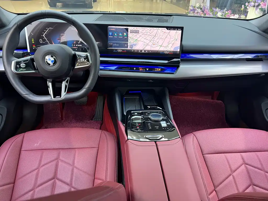 BMW 5 Series 2024 — фото 18