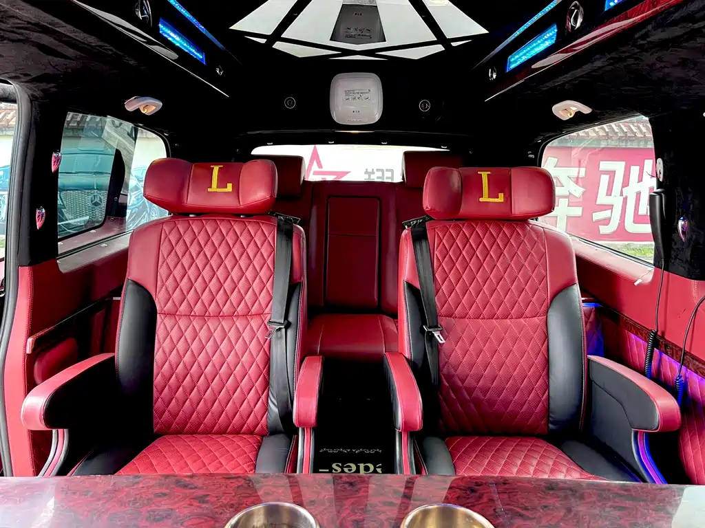 Mercedes-Benz Vito 2018 — фото 16
