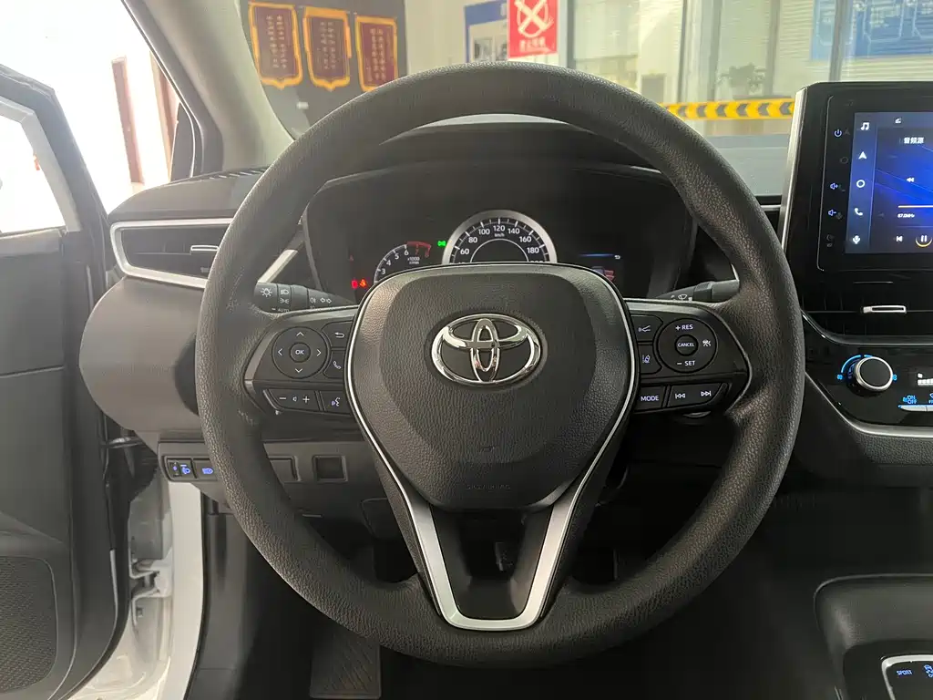 Toyota Corolla 2022 — фото 12