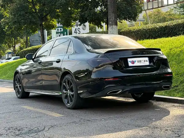 Mercedes-Benz E-Class 2023