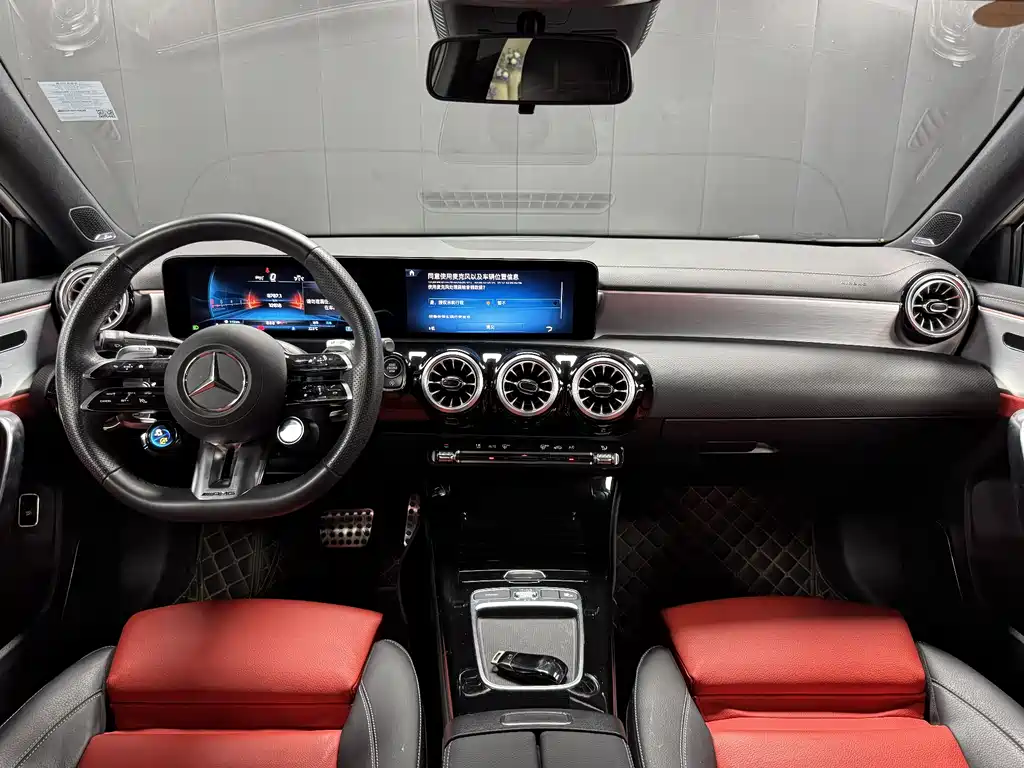 Mercedes-Benz A-Class AMG 2025 — фото 8