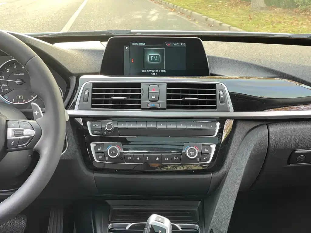 BMW 3 Series GT 2019 — фото 13