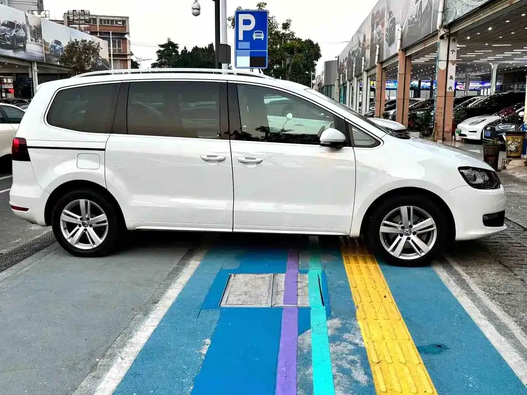 Volkswagen Sharan 2018 — фото 3