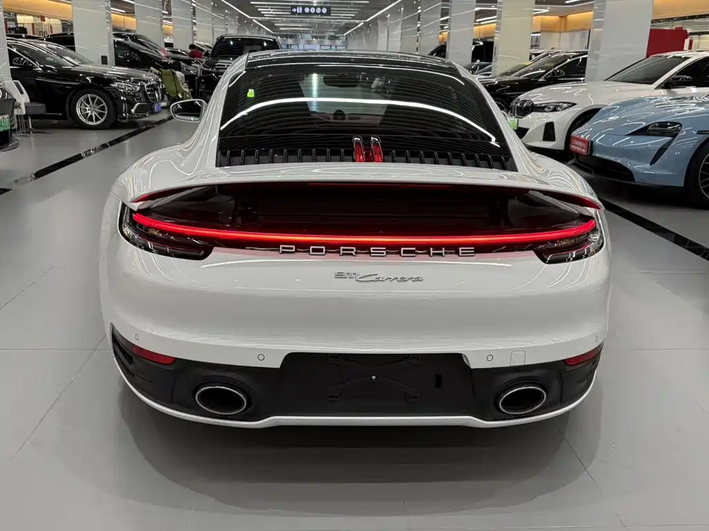 Porsche 911 2021 — фото 5