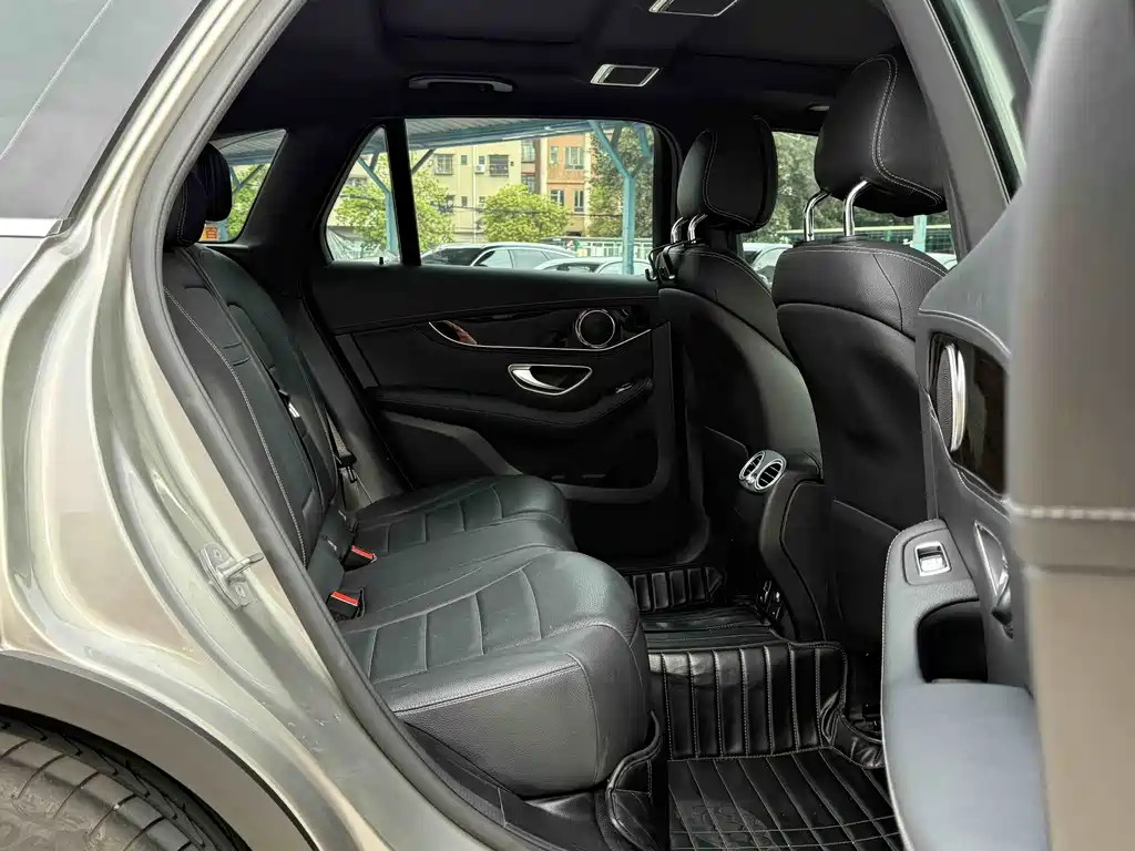 Mercedes-Benz GLC 2019 — фото 11