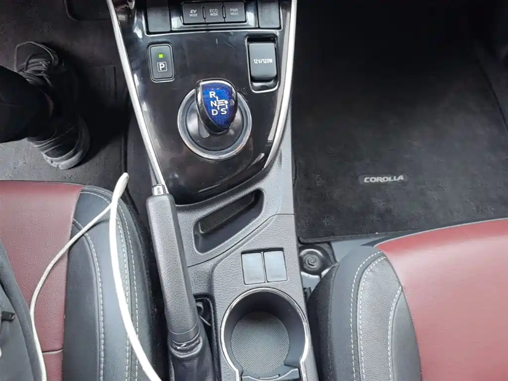 Toyota Corolla 2019 — фото 14