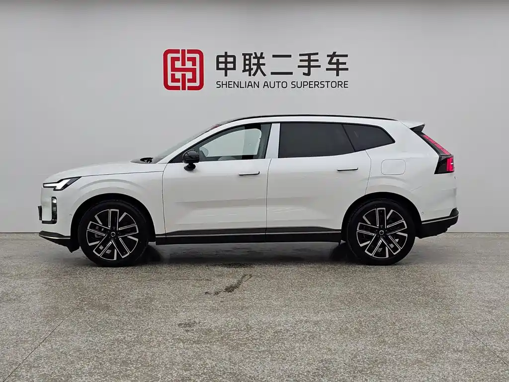 Volvo XC70 Plug-In Hybrid 2026 — фото 3