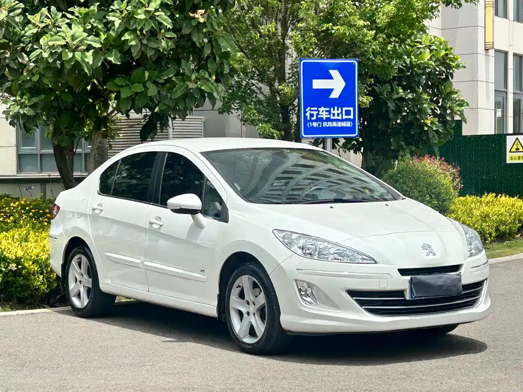 Peugeot 408 2014 — фото 3