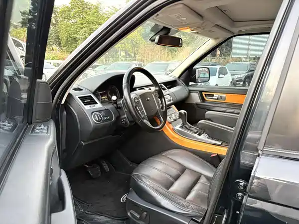 Land Rover Range Rover Sport 2011