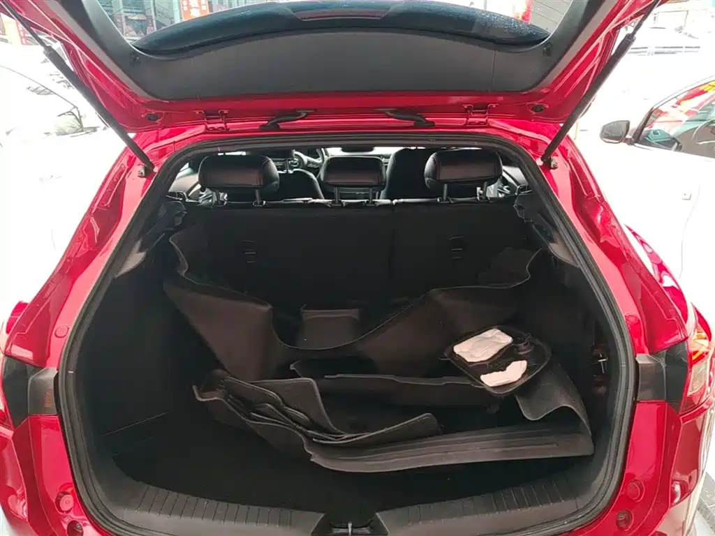 Mazda CX-4 2018 — фото 19