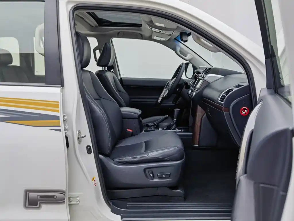 Toyota Prado 2017 — фото 23