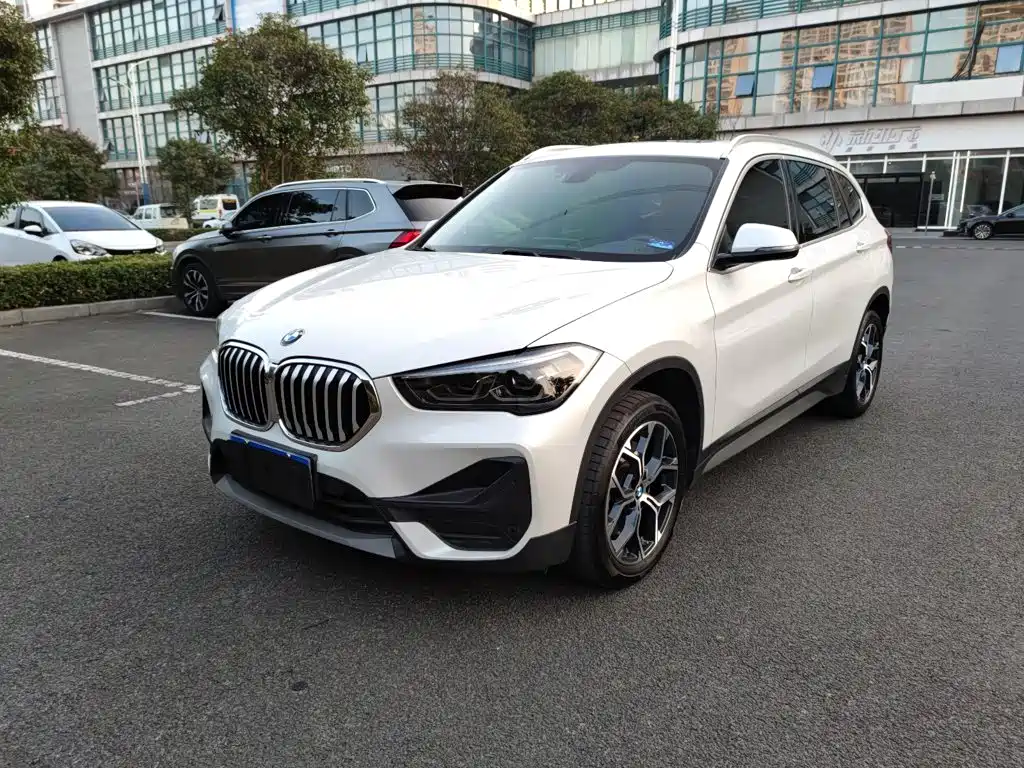 BMW X1 2023 — фото 1