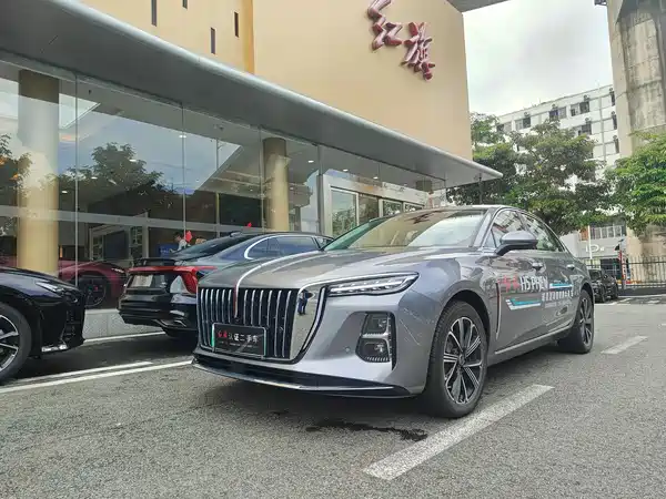 Hongqi H5 PHEV 2025