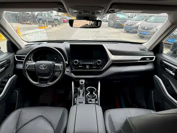 Toyota Highlander 2024