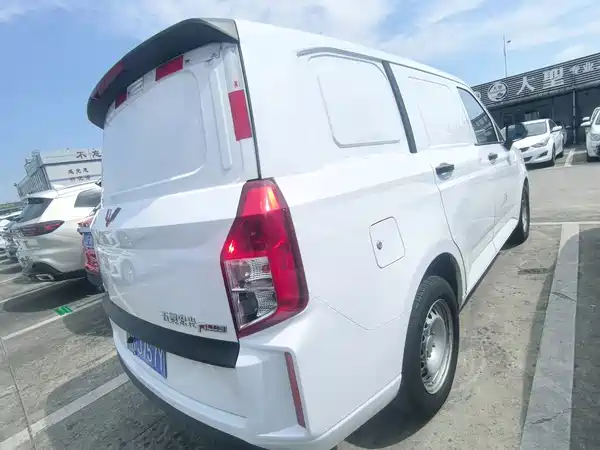 Wuling Hongguang PLUS 2020