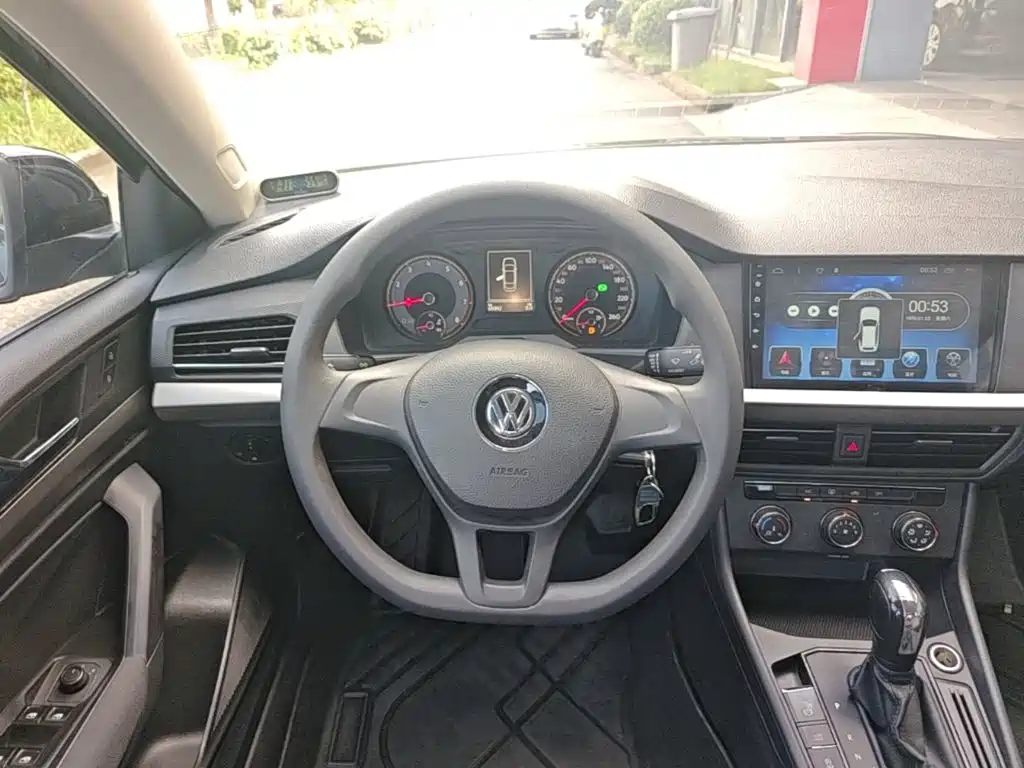 Volkswagen Lavida 2019 — фото 11