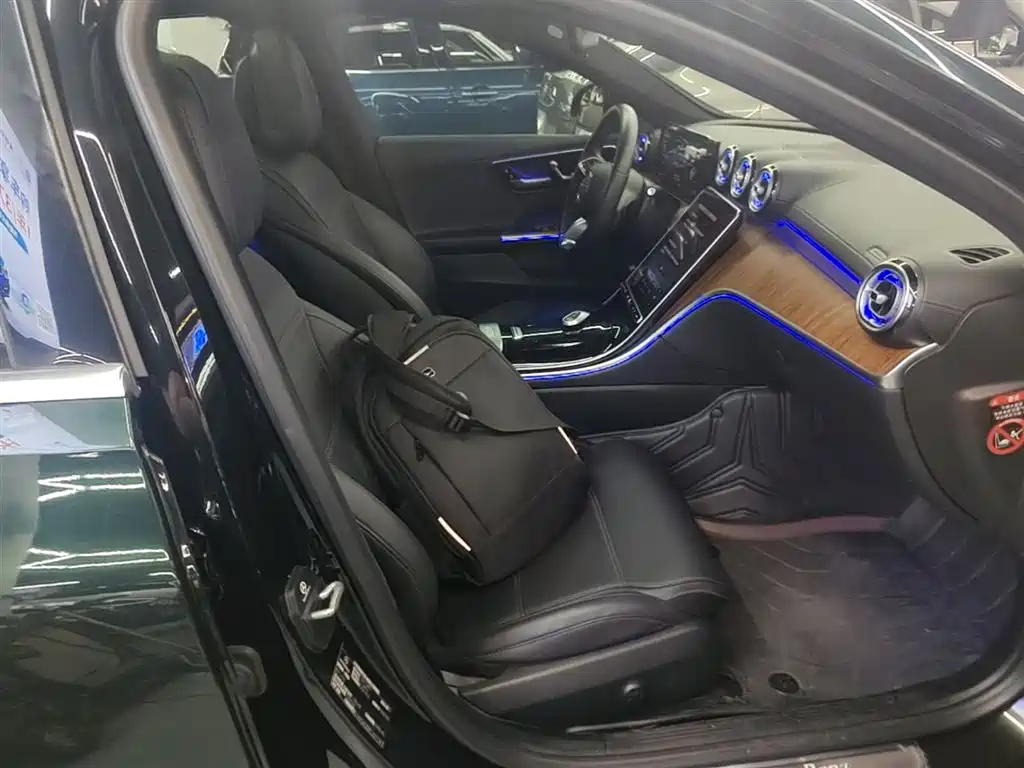Mercedes-Benz C-Class 2023 — фото 25