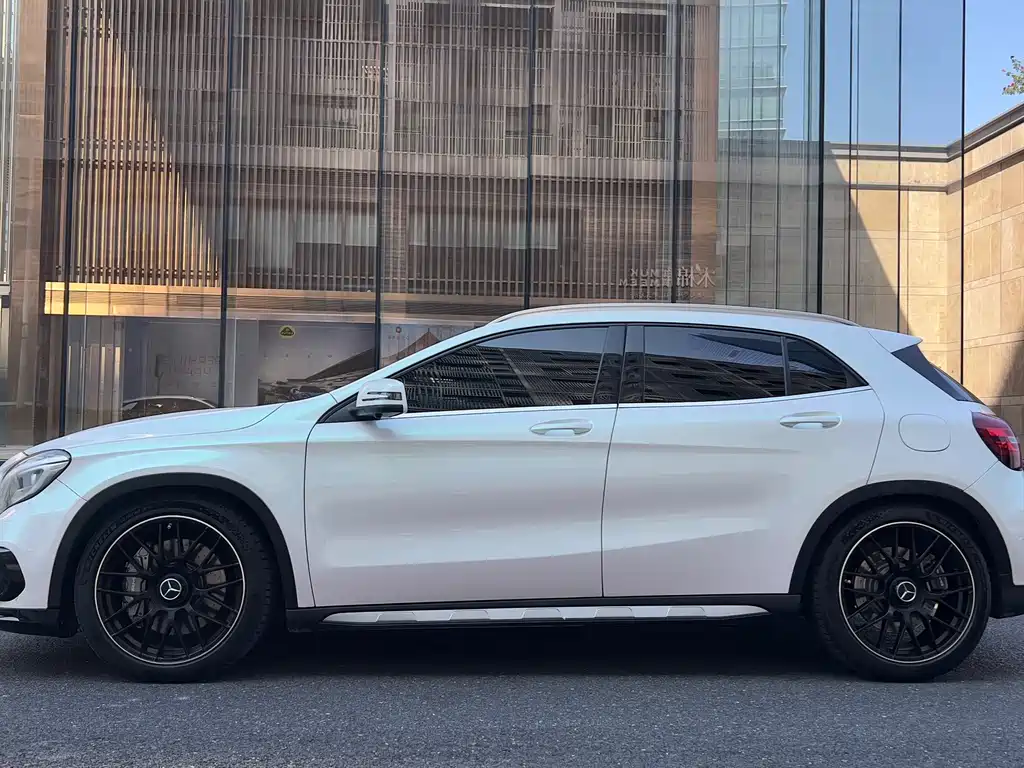 Mercedes-Benz GLA AMG 2016 — фото 21