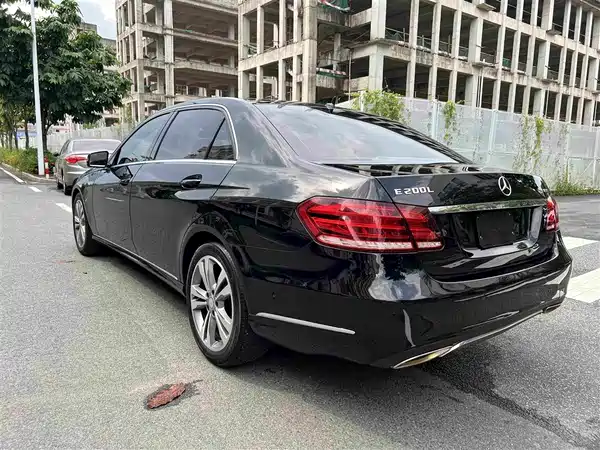 Mercedes-Benz E-Class 2015